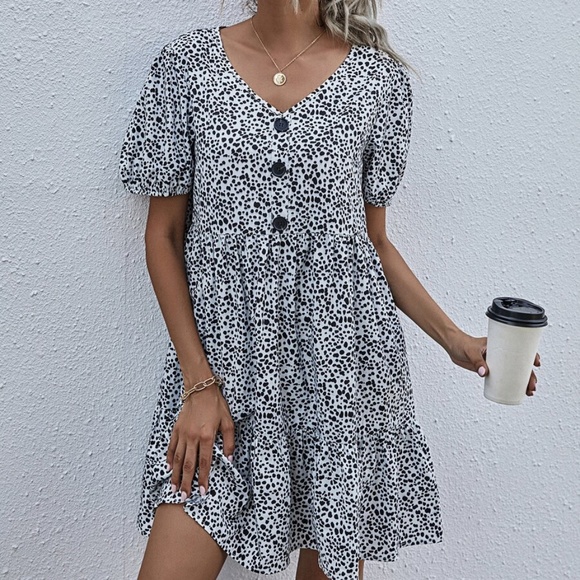 v neck dalmatian button ruffle babydoll dress - Picture 2 of 6